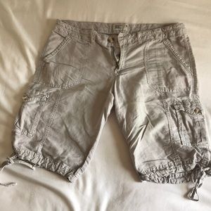 AEO light gray linen shorts.